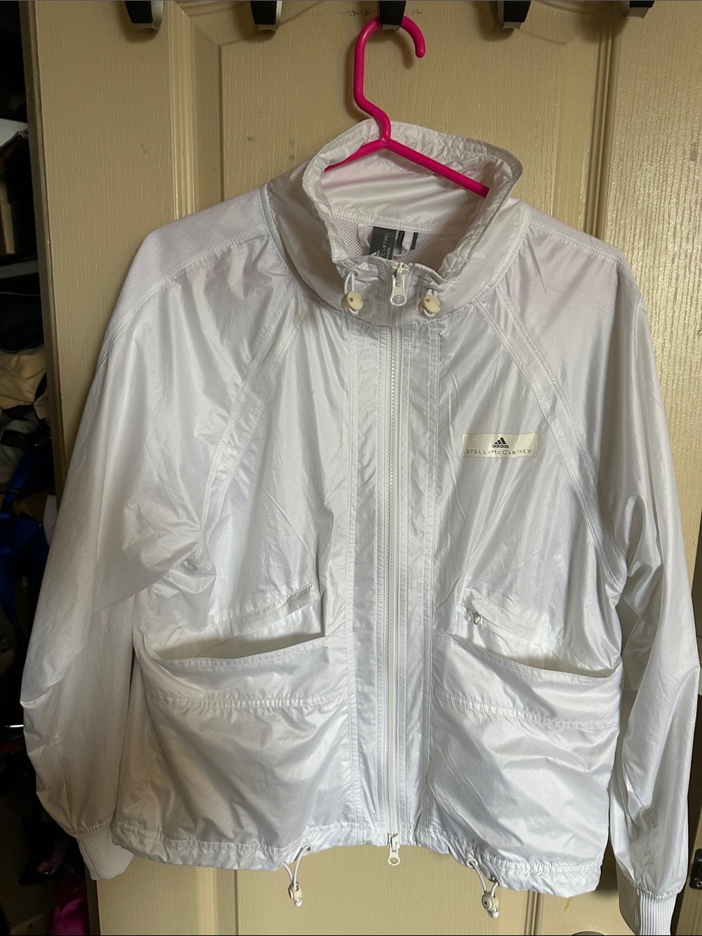Women's lightweight zip-up jacket